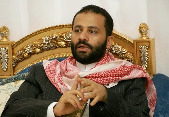 البرلماني الأحمر يطالب بالتحقيق في استيلاء الحوثيين على طائرات مدنية ويتهم مسؤولين بالتقصير