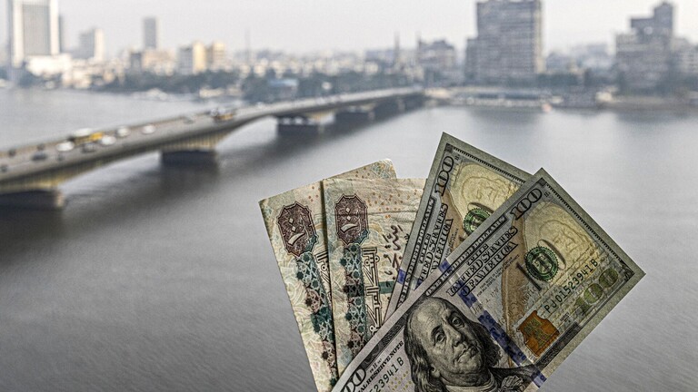 مصر.. الدولار يتراجع بشكل ملحوظ في السوق السوداء