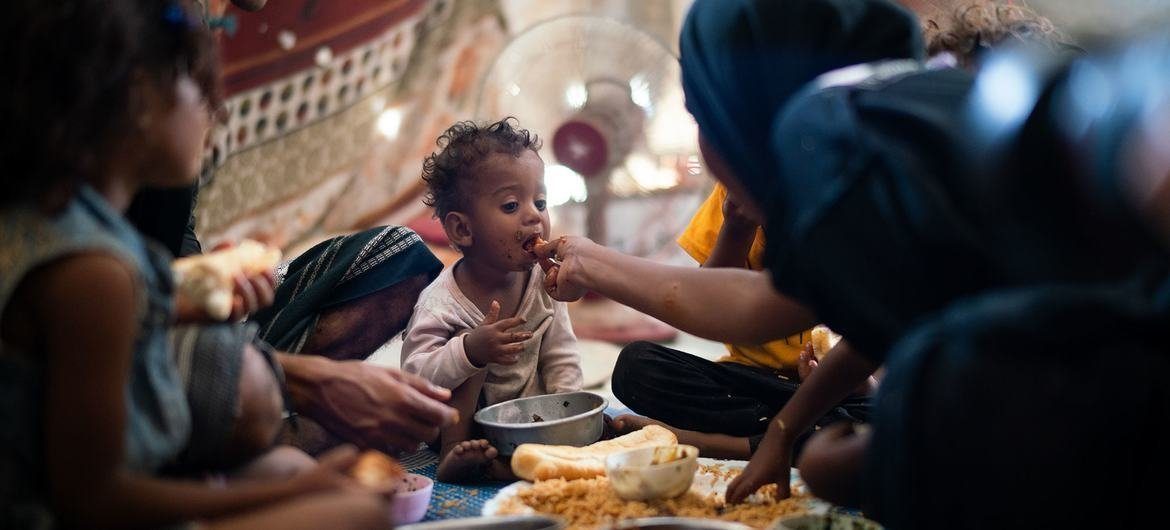 الأمم المتحدة: ارتفاع الأسر التي تعاني نقص الغذاء إلى 49 بالمئة من اليمنيين