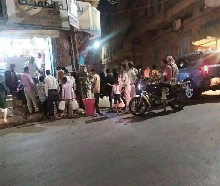مياه الشرب تواصل أزمتها في تعز والسلطات المحلية تصفها بـ المفتعلة