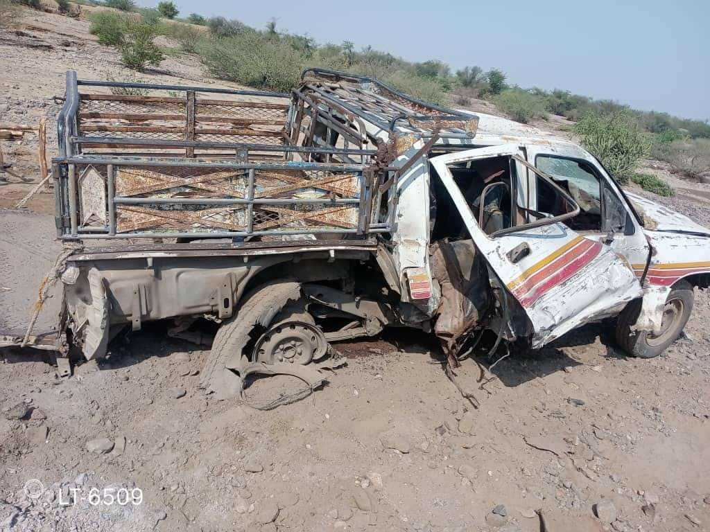 إصابة مواطن ونجله بانفجار لغم حوثي جرفته السيول جنوبي الحديدة