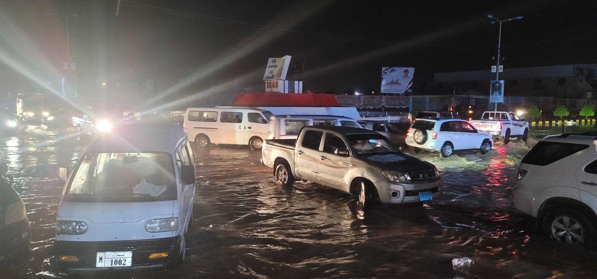 أمطار غزيرة على محافظة مأرب ومخاوف على أوضاع النازحين في المخيمات