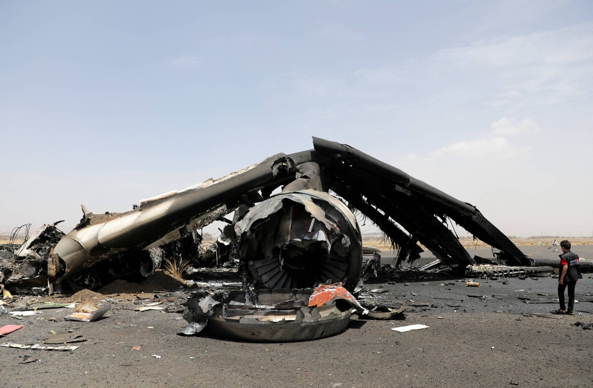 إطلاق جبايات حوثية بذريعة إعادة تشغيل مطار صنعاء