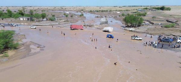 فيضانات تهامة.. الكارثة المغيبة بين تعتيم الحوثيين وتحركات باهتة للإغاثة في مناطق الشرعية