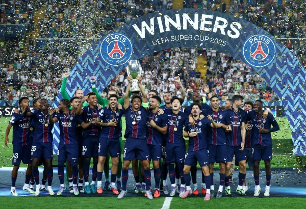 باريس سان جيرمان يفوز على توتنهام هوتسبير ويتوج بطلاً لكأس السوبر الأوروبي لأول مرة في تاريخه