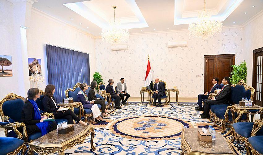 الاتحاد الأوروبي يعلن اختتام سفرائه زيارة عدن بالتأكيد على دعم الحكومة والدور المحوري للبنك المركزي