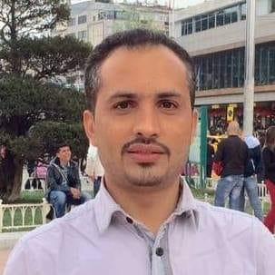 نقابة الصحفيين اليمنيين تستنكر اعتقال الصحفي فهمي العليمي في عدن وتطالب بإطلاق سراحه فوراً