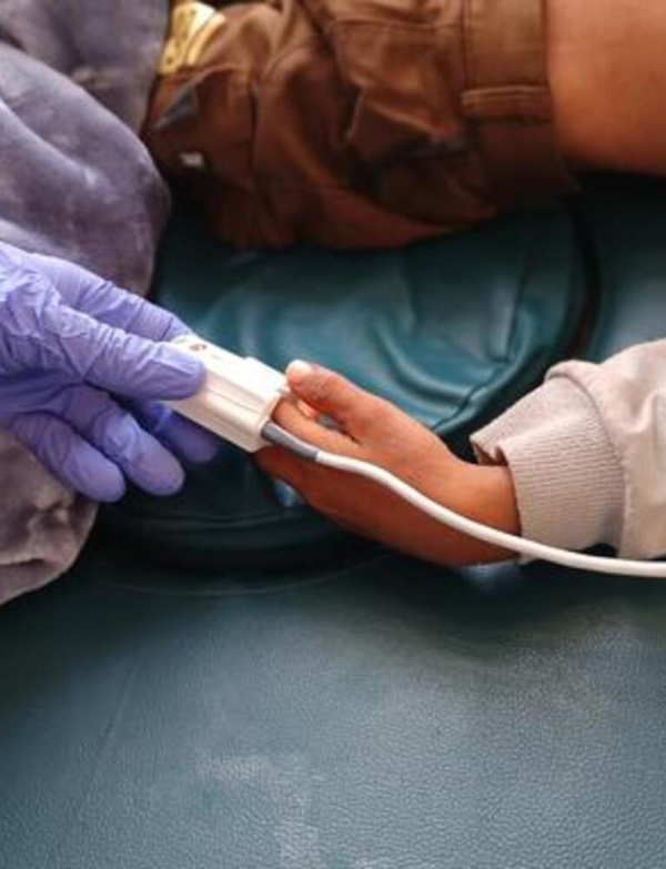 وباء الحصبة يجتاح محافظة يمنية والإصابات بالمئات
