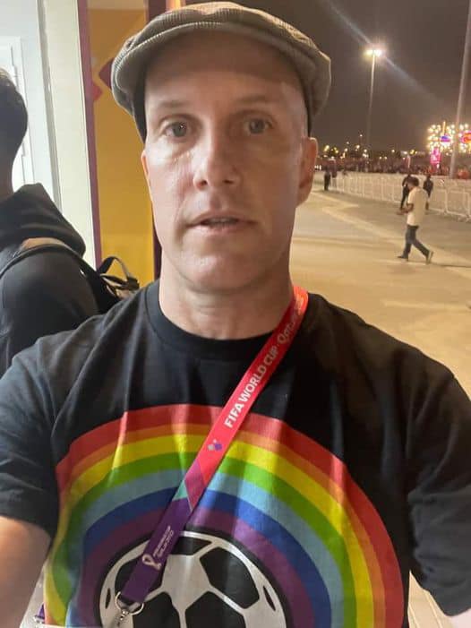 مونديال قطر: منع صحفيا أمريكا يحمل شعار "المثليين" من دخول الملعب