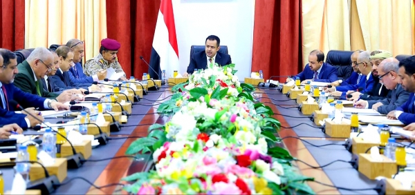 الحكومة: هجمات الحوثيين على موانئ النفط إعلان "حرب مفتوحة"