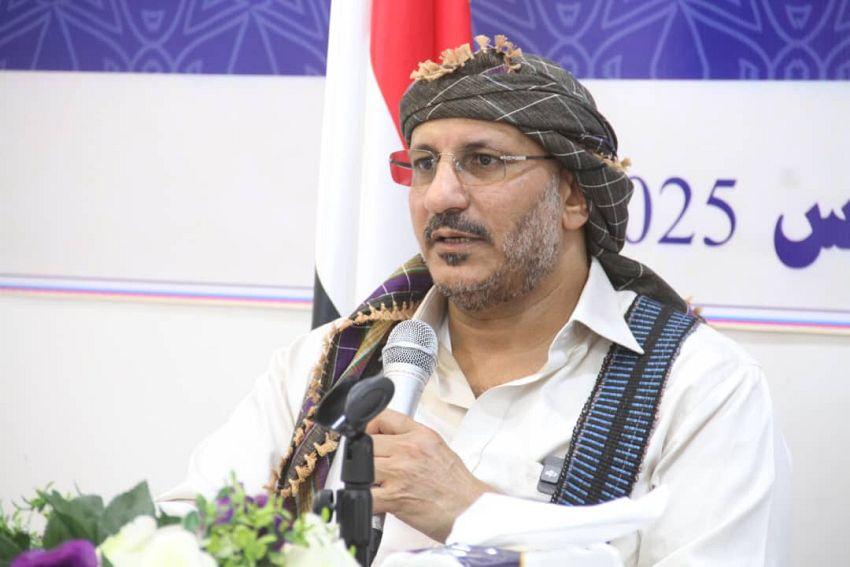 بعد لقاء للعليمي خلا من ممثلين لها.. المقاومة الوطنية تدعو لضبط مسار اجتماعات الرئاسة