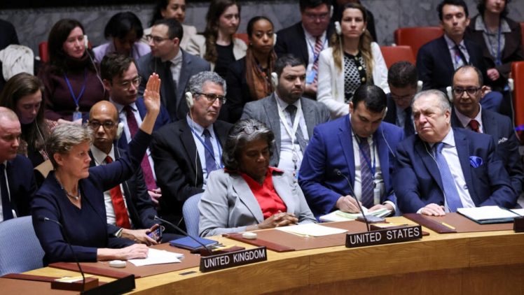 مجلس الأمن يطالب بوقف فوري لإطلاق النار في غزة وأمريكا تمتنع عن التصويت