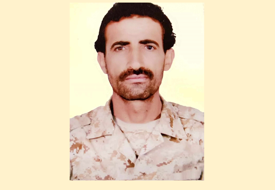 تسليم جثته مشروط بدفع فدية.. عائلة جندي أسير تتلقى نبأ وفاته تحت التعذيب في سجون الحوثيين
