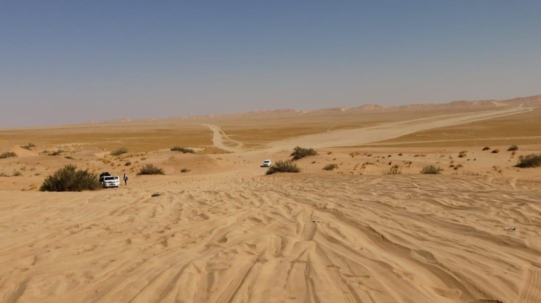 الجيش يحذر من استخدام الطرق الصحراوية بين الجوف ومأرب وحضرموت لكونها مناطق عمليات عسكرية