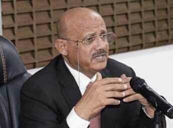 المعبقي: 75% من إيرادات الدولة خارج سيطرة البنك ونطالب بتحرك شامل لإنقاذ اليمن
