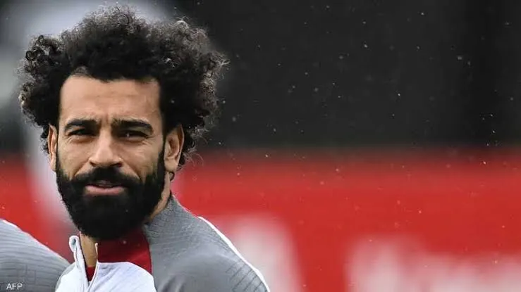 تصرف غريب من محمد صلاح بعد أنباء انضمامه للدوري السعودي