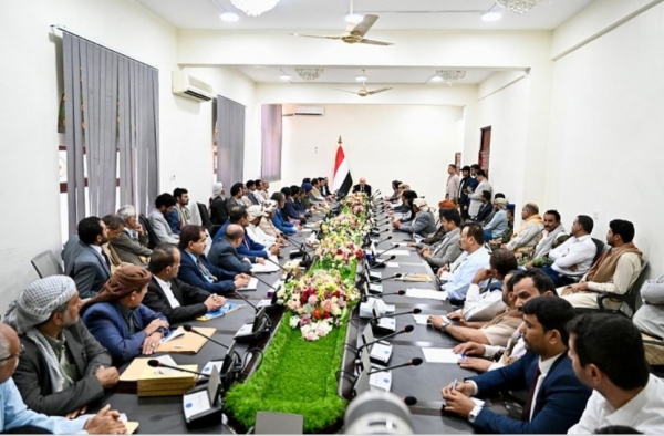 الرئيس العليمي يتوعد بتحرير المحافظات الخاضعة للحوثيين