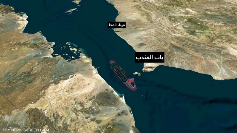 الحوثيون يفرضون حصاراً مريباً على جزيرة يمنية كبرى
