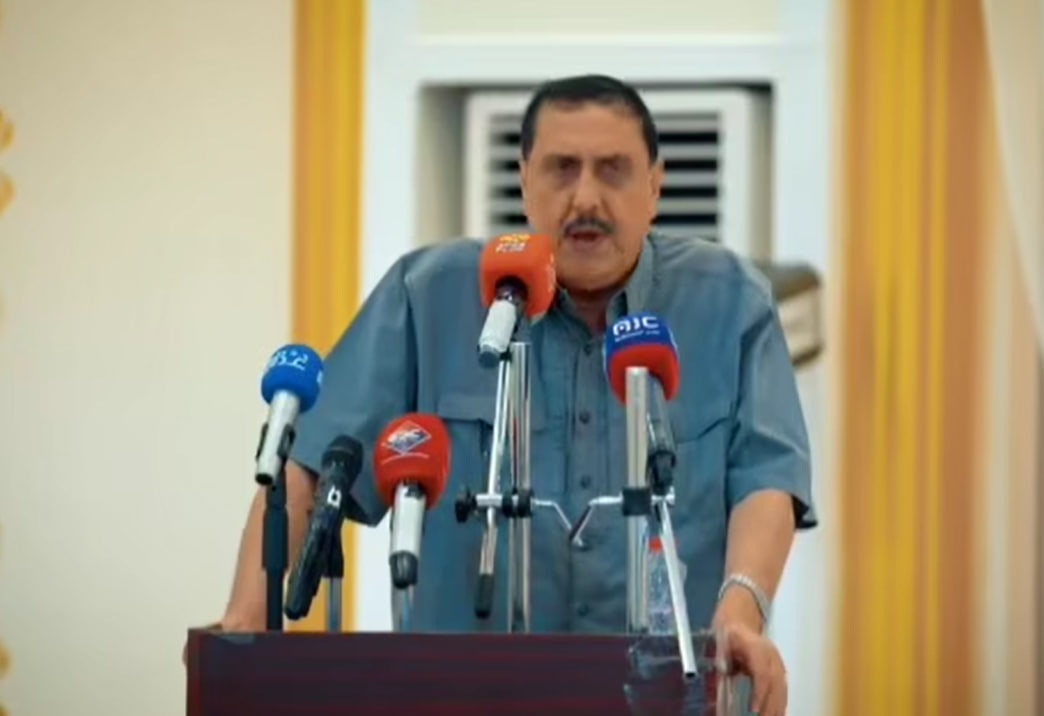 تصريحات مدير أمن عدن تثير غضب التربية.. الوزارة اتهمته بالتحريض وإدارة الأمن تبرر دوافع تصريحاته
